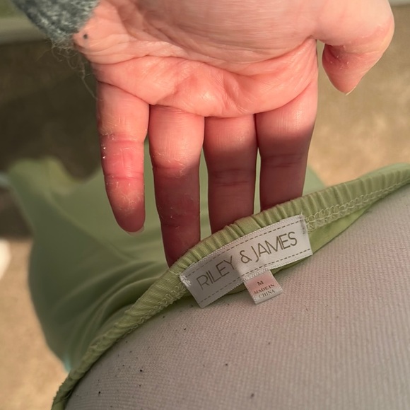 Elegant lime green Spaghetti Strap Dress - Picture 2 of 2